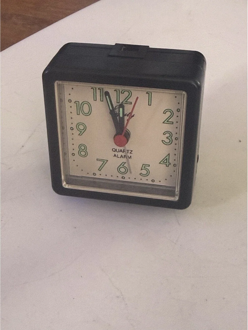 Vintage Style Mini Square Quartz Alarm Clock Black Battery Operated Travel Desk